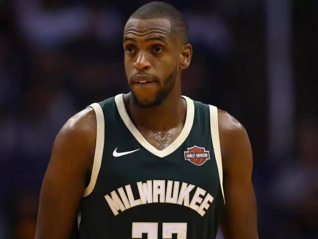 韩K2附加赛半场：巴萨尼破门，黄在闰送礼，富川2-0水原