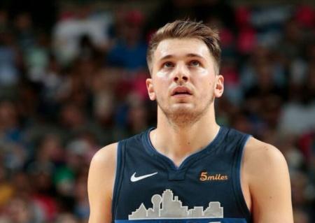 本泽马评选历史最佳阵容：