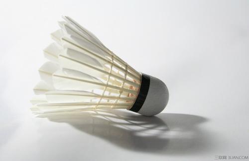 伊利牛奶开启促销活动：买三箱牛奶即送CBA新赛季球票一张