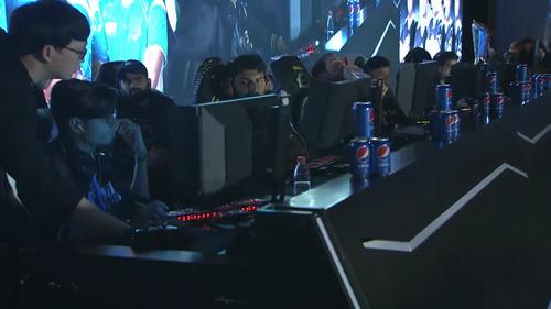 美记：步行者致电快船寻求交易祖巴茨，加福德也是其心仪对象