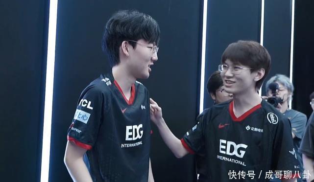 主教练生病离场！魔术主帅莫斯利本场能否回归成疑