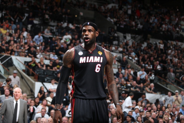 团手中 团手中
